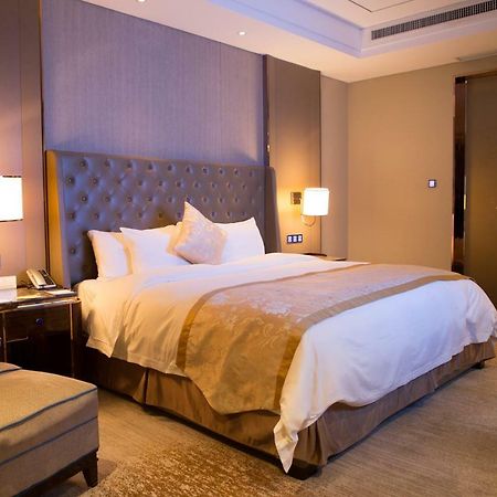 Howard Johnson Qinlu Plaza 鹰潭 外观 照片