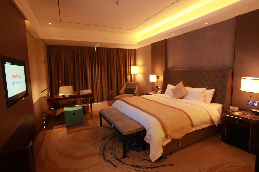 Howard Johnson Qinlu Plaza 鹰潭 外观 照片