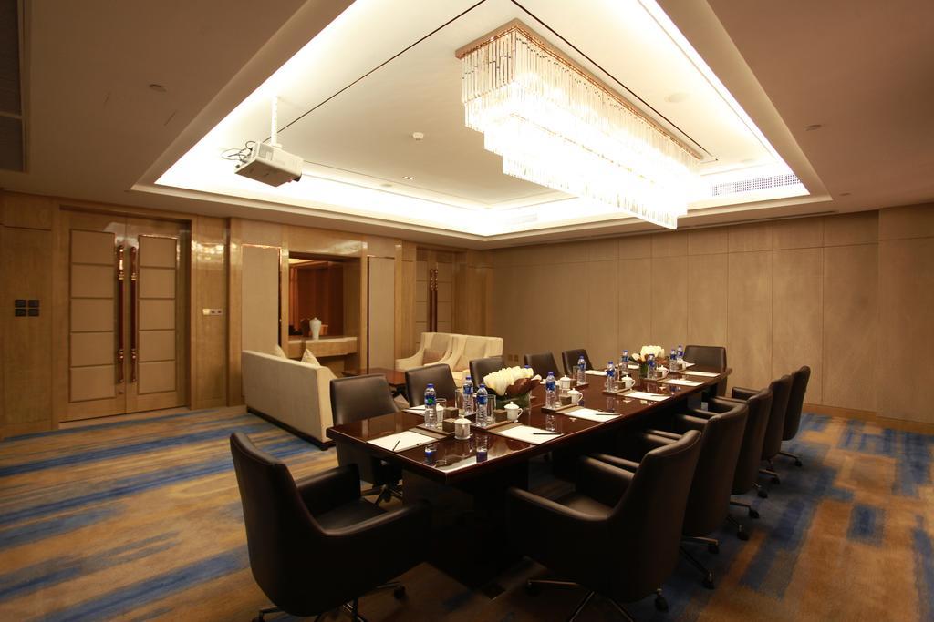 Howard Johnson Qinlu Plaza 鹰潭 外观 照片