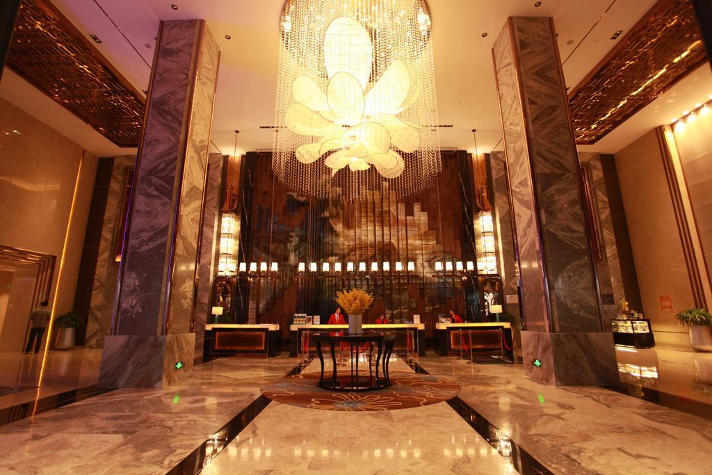 Howard Johnson Qinlu Plaza 鹰潭 外观 照片