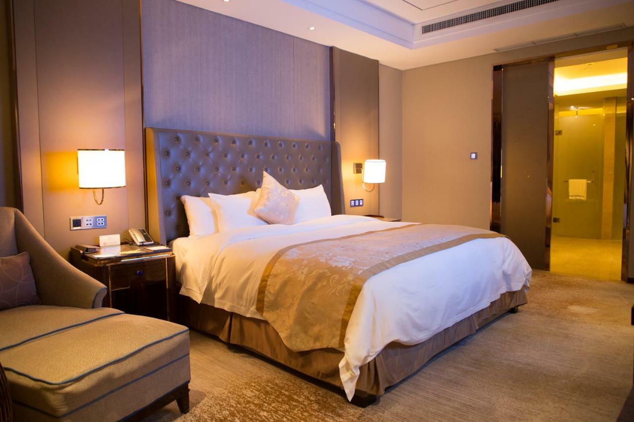Howard Johnson Qinlu Plaza 鹰潭 外观 照片