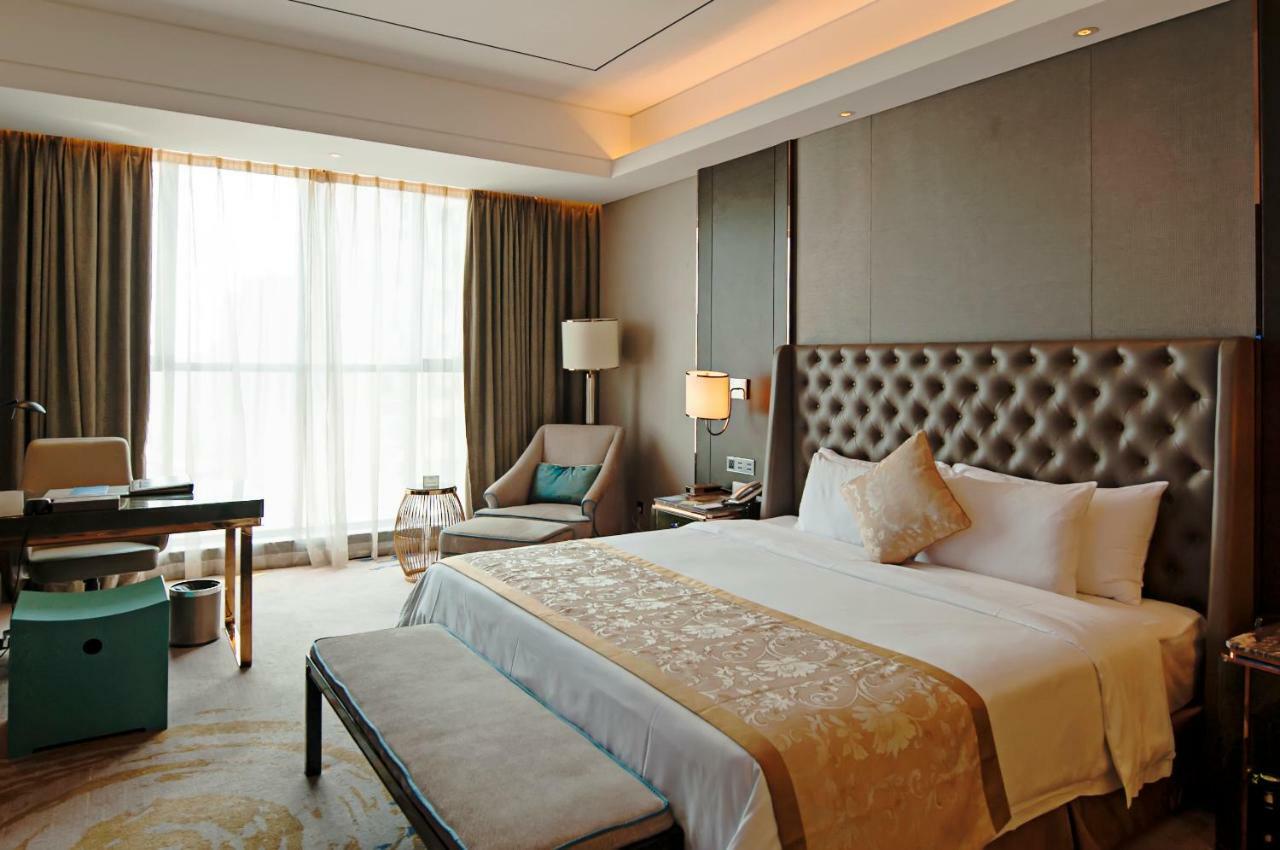 Howard Johnson Qinlu Plaza 鹰潭 外观 照片